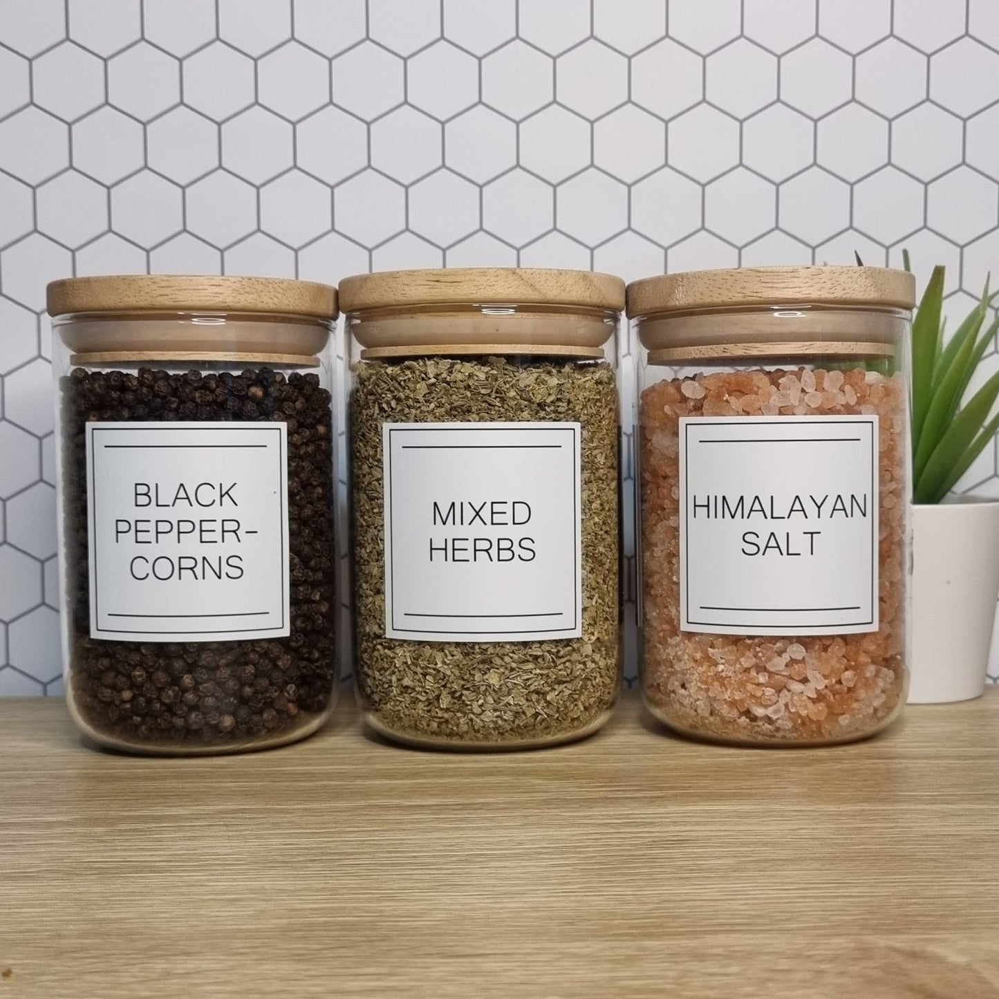 https://www.thelabelplace.com.au/cdn/shop/products/herb-spice-bundle-60-labels-style-1-white-510807.jpg?v=1677231440&width=1445